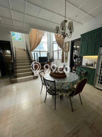 Siap Huni Rumah Mewah 3 Kamar di Kebayoran Lama Dekat ke Mana Saja Siap Huni Rumah Mewah 3 Kamar di Kebayoran Lama Dekat ke Mana Saja