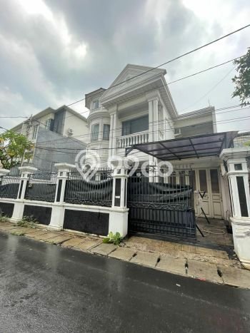 Siap Huni Rumah Mewah 3 Kamar di Kebayoran Lama Dekat ke Mana Saja Siap Huni Rumah Mewah 3 Kamar di Kebayoran Lama Dekat ke Mana Saja