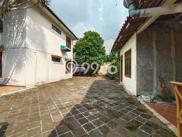Rumah Mewah LB 800m2 Siap Pakai Desain Elegan di Bintaro, Tangerang Selatan Rumah Mewah LB 800m2 Siap Pakai Desain Elegan di Bintaro, Tangerang Selatan