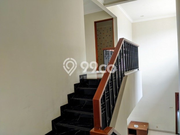 For Sale! Luxury House LT 339m2 Desain Elegan di Bintaro For Sale! Luxury House LT 339m2 Desain Elegan di Bintaro