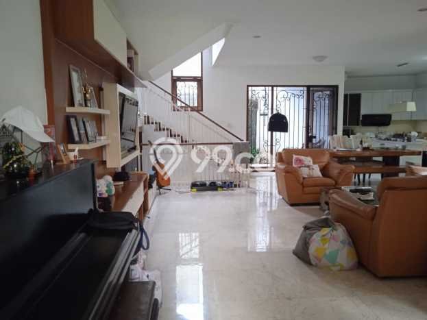 Rumah Mewah LB 350m2 Siap Pakai Desain Elegan di Bintaro, Tangerang Selatan Rumah Mewah LB 350m2 Siap Pakai Desain Elegan di Bintaro, Tangerang Selatan