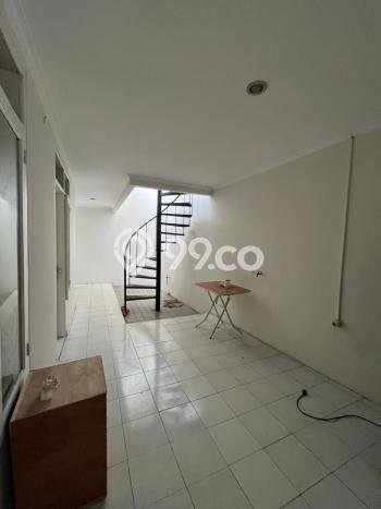 Jarang Ada! Rumah Sewa 5 Kamar Nyaman Siap Huni Lebak Bulus Jarang Ada! Rumah Sewa 5 Kamar Nyaman Siap Huni Lebak Bulus