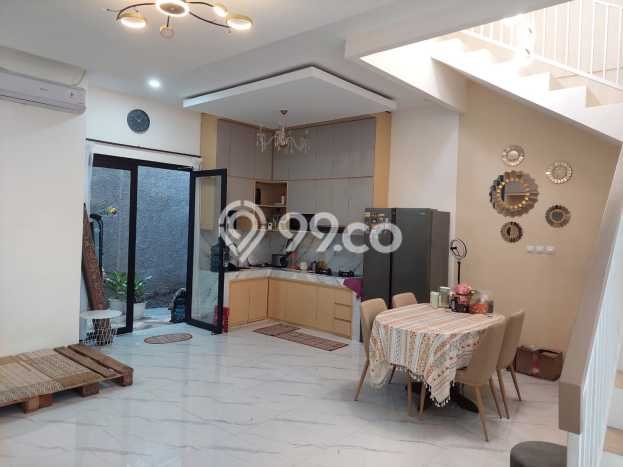 Jual Rumah Bagus Siap Huni LB 130m2 di Ciputat Timur, Tangerang Selatan Jual Rumah Bagus Siap Huni LB 130m2 di Ciputat Timur, Tangerang Selatan