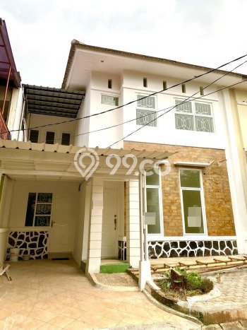 PRIME LOCATION! Rumah Berkembang di Ciputat, Luas 93m² Bangunan 200m² PRIME LOCATION! Rumah Berkembang di Ciputat, Luas 93m² Bangunan 200m²