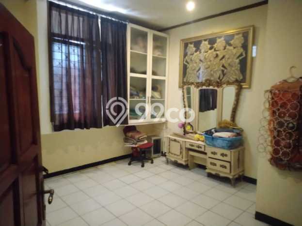 Rumah Luas Asri 4 KT Siap Pakai di Pondok Pinang Jakarta Selatan Rumah Luas Asri 4 KT Siap Pakai di Pondok Pinang Jakarta Selatan