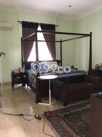 Ready to Use! Luxury House LT 715m2 Desain Elegan di Cipete Ready to Use! Luxury House LT 715m2 Desain Elegan di Cipete