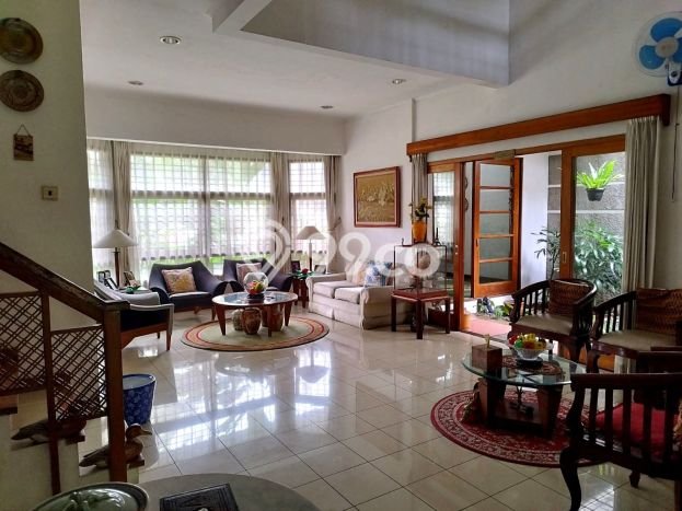 For Sale Rumah Mewah Exclusive di Bintaro, Tangerang Selatan For Sale Rumah Mewah Exclusive di Bintaro, Tangerang Selatan