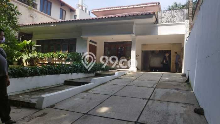 Ready to Use! Premium House LT 576m2 Desain Elegan di Pondok Indah Ready to Use! Premium House LT 576m2 Desain Elegan di Pondok Indah