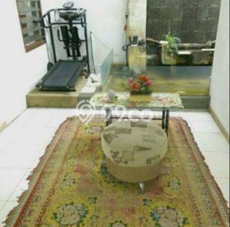 Rumah Elit Modern Tanpa Renovasi di Pondok Pinang Jakarta Selatan Rumah Elit Modern Tanpa Renovasi di Pondok Pinang Jakarta Selatan
