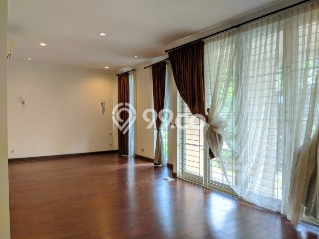 Rumah Kontrakan Jakarta Selatan LT 320m2 LB 300m2 Area Pondok Indah Rumah Kontrakan Jakarta Selatan LT 320m2 LB 300m2 Area Pondok Indah