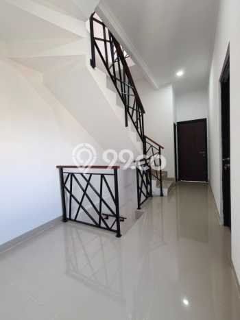 Rumah Luas Asri 4 KT Siap Pakai di Radio Dalam Jakarta Selatan Rumah Luas Asri 4 KT Siap Pakai di Radio Dalam Jakarta Selatan