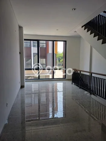 Ruko di , Luas 100m2m², Lokasi Strategis Ruko di , Luas 100m2m², Lokasi Strategis