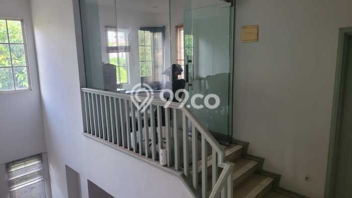 Rumah Elit LB 300m2 Siap Pakai Desain Elegan di Lippo Karawaci, Tangerang Rumah Elit LB 300m2 Siap Pakai Desain Elegan di Lippo Karawaci, Tangerang