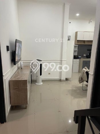 Rumah Strategis Modern Lb 160m2 di Kramat Jati, Jakarta Timur Rumah Strategis Modern Lb 160m2 di Kramat Jati, Jakarta Timur