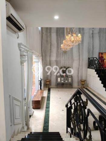Dijual Rumah Mewah Elegan Dengan View Eksklusif di Pondok Indah, Jakarta Selatan Dijual Rumah Mewah Elegan Dengan View Eksklusif di Pondok Indah, Jakarta Selatan
