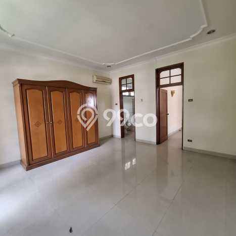 Rumah Elit LB 400m2 Siap Huni Desain Elegan di Pondok Indah, Jakarta Selatan Rumah Elit LB 400m2 Siap Huni Desain Elegan di Pondok Indah, Jakarta Selatan