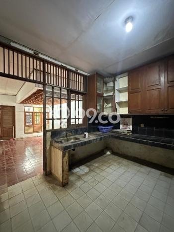 Rumah Luxury Modern Tanpa Renovasi di Lebak Bulus Jakarta Selatan Rumah Luxury Modern Tanpa Renovasi di Lebak Bulus Jakarta Selatan