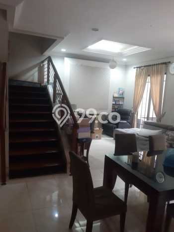 Rumah Elit Modern Tanpa Renovasi di BSD City Tangerang Rumah Elit Modern Tanpa Renovasi di BSD City Tangerang