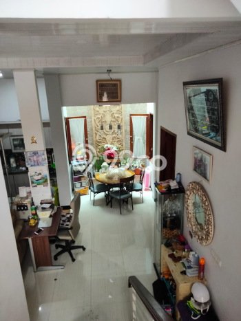 Rumah Modern Minimalis 5 Kamar Bisa Langsung Pindah di Cipondoh Rumah Modern Minimalis 5 Kamar Bisa Langsung Pindah di Cipondoh