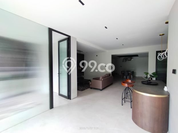 Jual Rumah Mewah Megah Dengan View Cantik di Alam Sutera, Tangerang Jual Rumah Mewah Megah Dengan View Cantik di Alam Sutera, Tangerang
