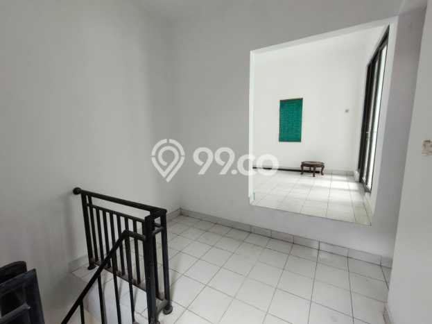 Dijual Rumah Luas Elegan Dengan View Cantik di Villa Melati Mas, Tangerang Selatan Dijual Rumah Luas Elegan Dengan View Cantik di Villa Melati Mas, Tangerang Selatan