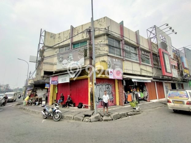 Lokasi Strategis! Dijual Ruko Bisnis di Ciledug, Tangerang Kondisi Bagus Lokasi Strategis! Dijual Ruko Bisnis di Ciledug, Tangerang Kondisi Bagus