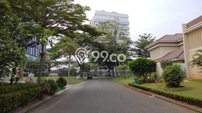 Rumah Mewah LB 309m2 Siap Pakai Desain Elegan di Alam Sutera, Tangerang Rumah Mewah LB 309m2 Siap Pakai Desain Elegan di Alam Sutera, Tangerang