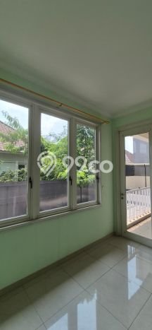 Disewakan! Rumah 4 Kamar Tidur &
3 Kamar Mandi di Alam Sutera, Tangerang Disewakan! Rumah 4 Kamar Tidur &
3 Kamar Mandi di Alam Sutera, Tangerang