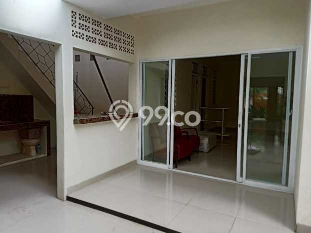 Rumah Elit Modern Tanpa Renovasi di BSD City Tangerang Rumah Elit Modern Tanpa Renovasi di BSD City Tangerang