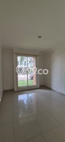 Disewakan! Rumah 4 Kamar Tidur &
3 Kamar Mandi di Alam Sutera, Tangerang Disewakan! Rumah 4 Kamar Tidur &
3 Kamar Mandi di Alam Sutera, Tangerang