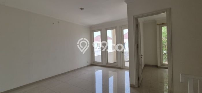 Disewakan! Rumah 4 Kamar Tidur &
3 Kamar Mandi di Alam Sutera, Tangerang Disewakan! Rumah 4 Kamar Tidur &
3 Kamar Mandi di Alam Sutera, Tangerang
