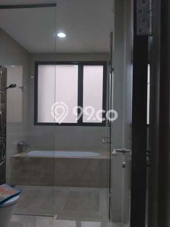 Disewakan! Rumah 4 Kamar Tidur &
3 Kamar Mandi di BSD City, Tangerang Disewakan! Rumah 4 Kamar Tidur &
3 Kamar Mandi di BSD City, Tangerang