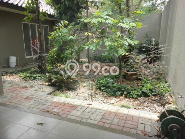 Rumah Mewah LB 309m2 Siap Pakai Desain Elegan di Alam Sutera, Tangerang Rumah Mewah LB 309m2 Siap Pakai Desain Elegan di Alam Sutera, Tangerang