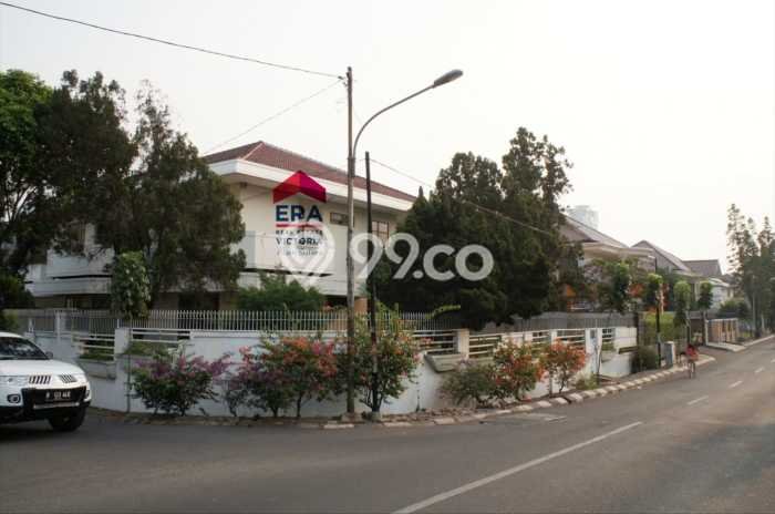 Hunian Elit LB 600m2 Siap Huni Desain Elegan di Puri Indah, Jakarta Barat Hunian Elit LB 600m2 Siap Huni Desain Elegan di Puri Indah, Jakarta Barat