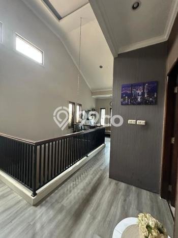 Hunian Cantik Modern Lb 200m2 di Pamulang, Tangerang Selatan Hunian Cantik Modern Lb 200m2 di Pamulang, Tangerang Selatan