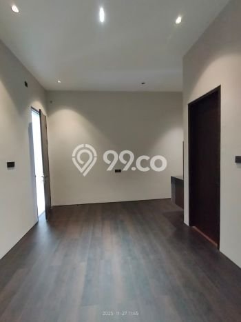 Jual Rumah Mewah Megah Dengan View Cantik di Alam Sutera, Tangerang Jual Rumah Mewah Megah Dengan View Cantik di Alam Sutera, Tangerang