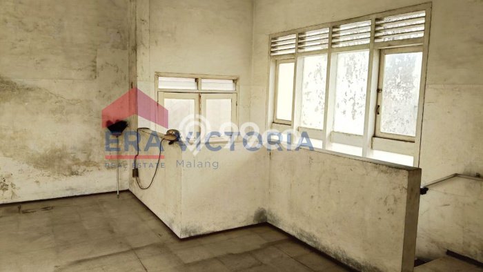 Rumah di Klojen, Malang, LT 537m2m² Bangunan 800m2m² Rumah di Klojen, Malang, LT 537m2m² Bangunan 800m2m²