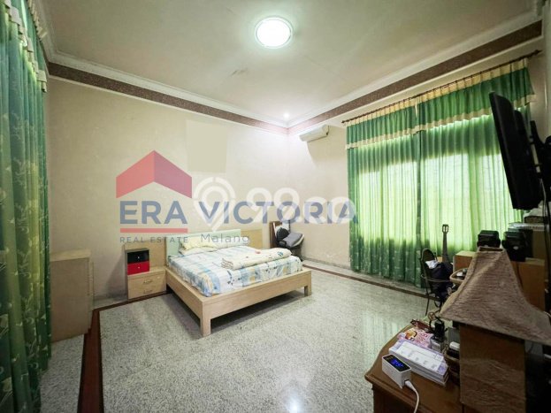 Rumah di , Dekat Stasiun, 4 KM, LT 540m2m² LB 432m2m² Rumah di , Dekat Stasiun, 4 KM, LT 540m2m² LB 432m2m²