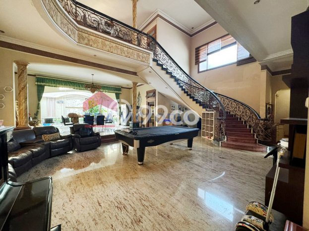 Rumah di , Dekat Stasiun, 4 KM, LT 540m2m² LB 432m2m² Rumah di , Dekat Stasiun, 4 KM, LT 540m2m² LB 432m2m²