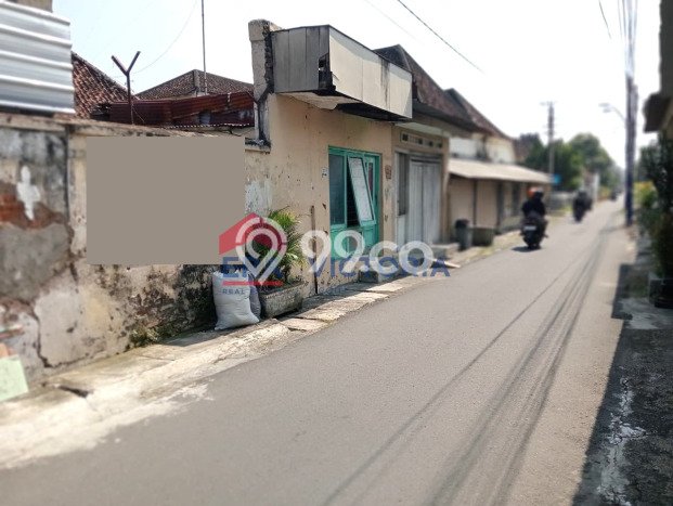 LISTING BARU! Rumah Premium di , Luas 909m2m² Bangunan 909m2m² LISTING BARU! Rumah Premium di , Luas 909m2m² Bangunan 909m2m²