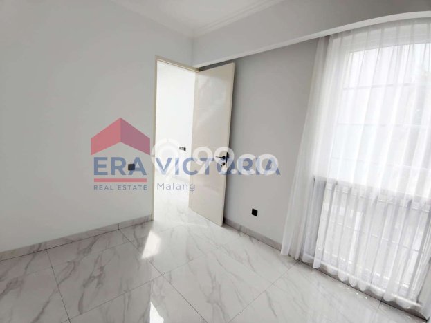 Rumah Elit Modern Tanpa Renovasi di Araya Malang Rumah Elit Modern Tanpa Renovasi di Araya Malang