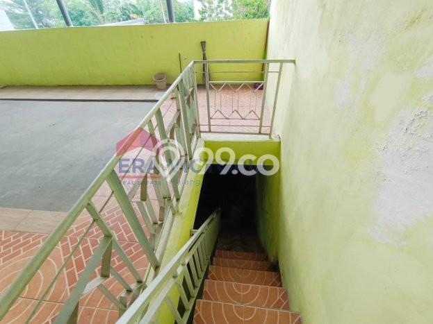 Hunian Cantik Modern Lb 250m2 di Pakis, Malang Hunian Cantik Modern Lb 250m2 di Pakis, Malang