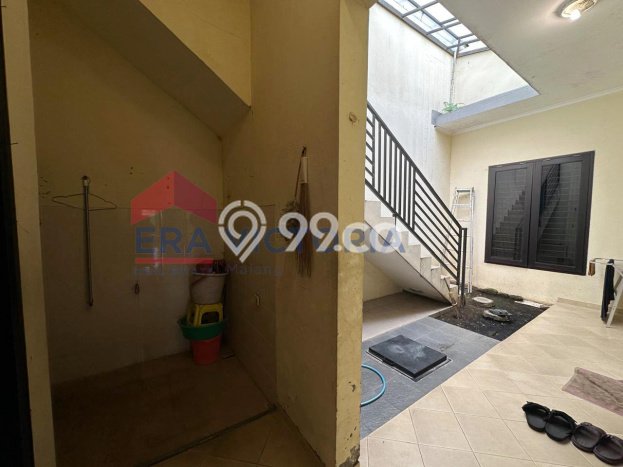 PROMO TERBATAS! Rumah Premium area , Malang, LT 216m2m² LB 167m2m² PROMO TERBATAS! Rumah Premium area , Malang, LT 216m2m² LB 167m2m²