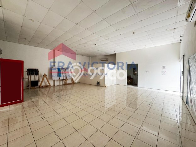 Ruko Kawasan Niaga Kawasan Klojen, Luas 385m2m², Siap Operasional Ruko Kawasan Niaga Kawasan Klojen, Luas 385m2m², Siap Operasional