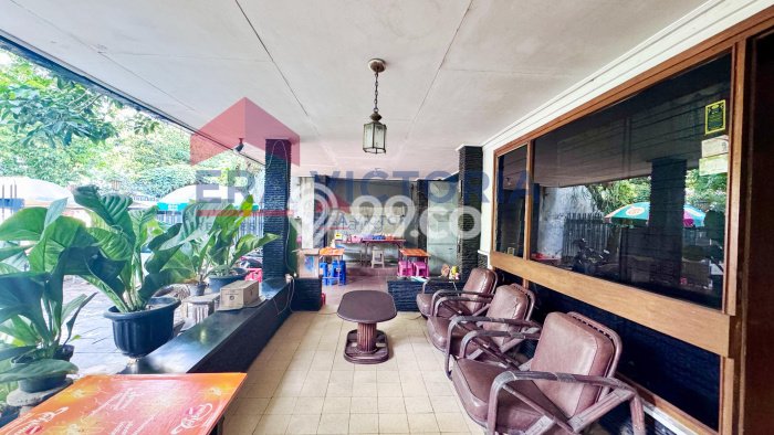 Rumah Nyaman dengan Luas Tanah 515m2m² dan Luas Bangunan 258m2m² di Area Klojen, Malang Rumah Nyaman dengan Luas Tanah 515m2m² dan Luas Bangunan 258m2m² di Area Klojen, Malang