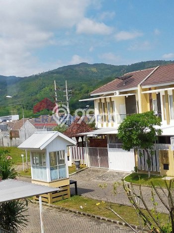 For Sale Rumah 2 Kamar Lokasi Strategis Bagus dan Strategis di Lawang For Sale Rumah 2 Kamar Lokasi Strategis Bagus dan Strategis di Lawang