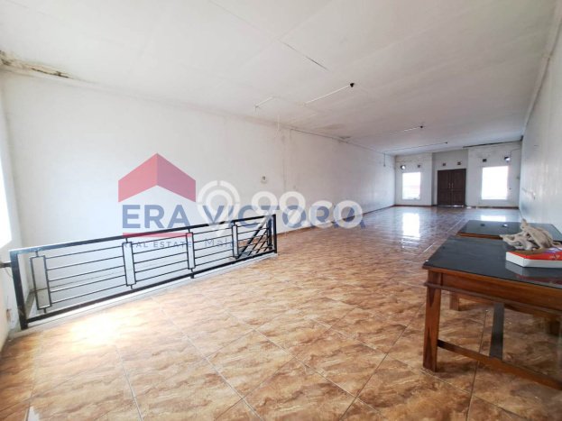 LOKASI BISNIS! Ruko Disewakan di Pakis, Luas 340m2m², Area Strategis LOKASI BISNIS! Ruko Disewakan di Pakis, Luas 340m2m², Area Strategis