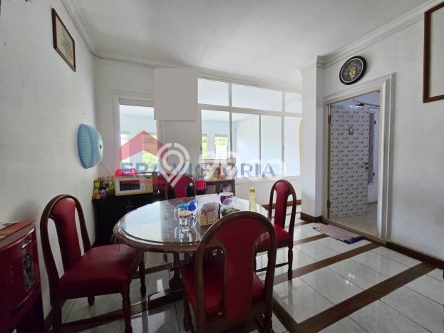 SPECIAL OFFER! Tersedia KPR Rumah Modern lokasi Blimbing, Malang, LT 162m2m² Bangunan 324m2m² SPECIAL OFFER! Tersedia KPR Rumah Modern lokasi Blimbing, Malang, LT 162m2m² Bangunan 324m2m²