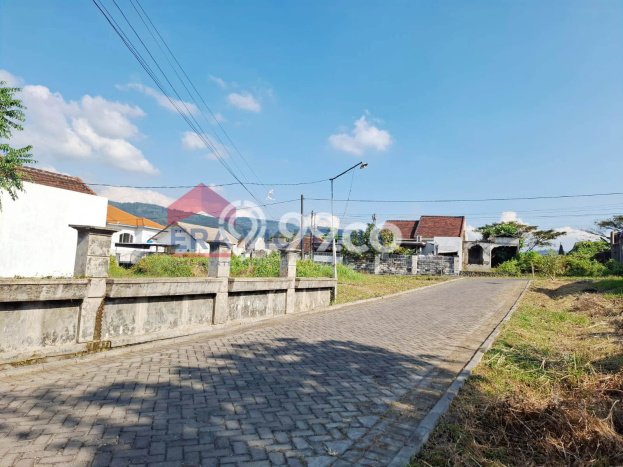 Tanah Lokasi Strategis Kawasan Lawang, Luas 200m2m², Dekat ke Pusat Kota, Lingkungan Asri Tanah Lokasi Strategis Kawasan Lawang, Luas 200m2m², Dekat ke Pusat Kota, Lingkungan Asri