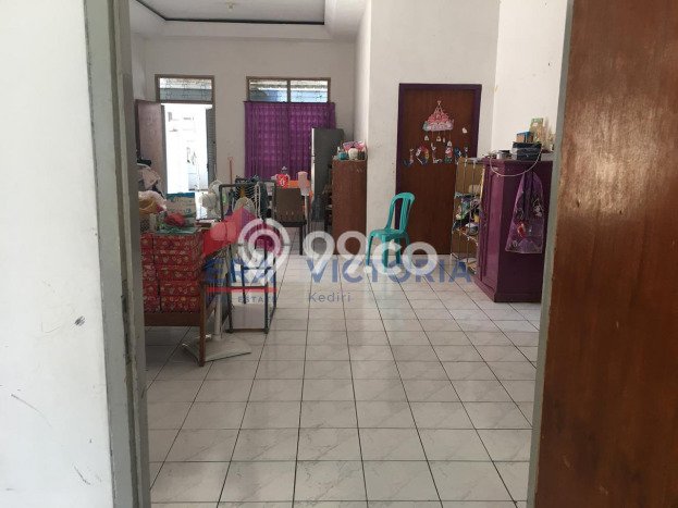 Kesempatan Langka Memiliki Rumah 3 KT 4 KM di Jantung Kota Kediri, Kediri Kesempatan Langka Memiliki Rumah 3 KT 4 KM di Jantung Kota Kediri, Kediri